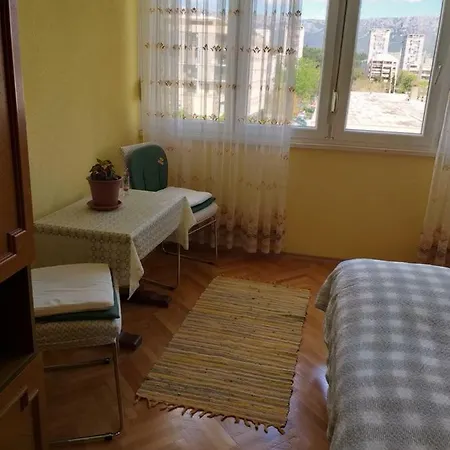 Apartment Neva *